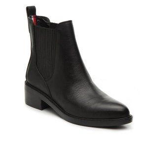 Tommy Hilfiger Wezley Chelsea Boot in Black Leather, 7